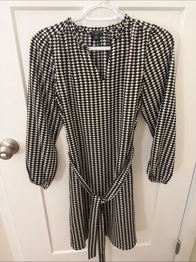 Ann Taylor Black and Cream Geometric Waist-Tie Long Sleeve Dress